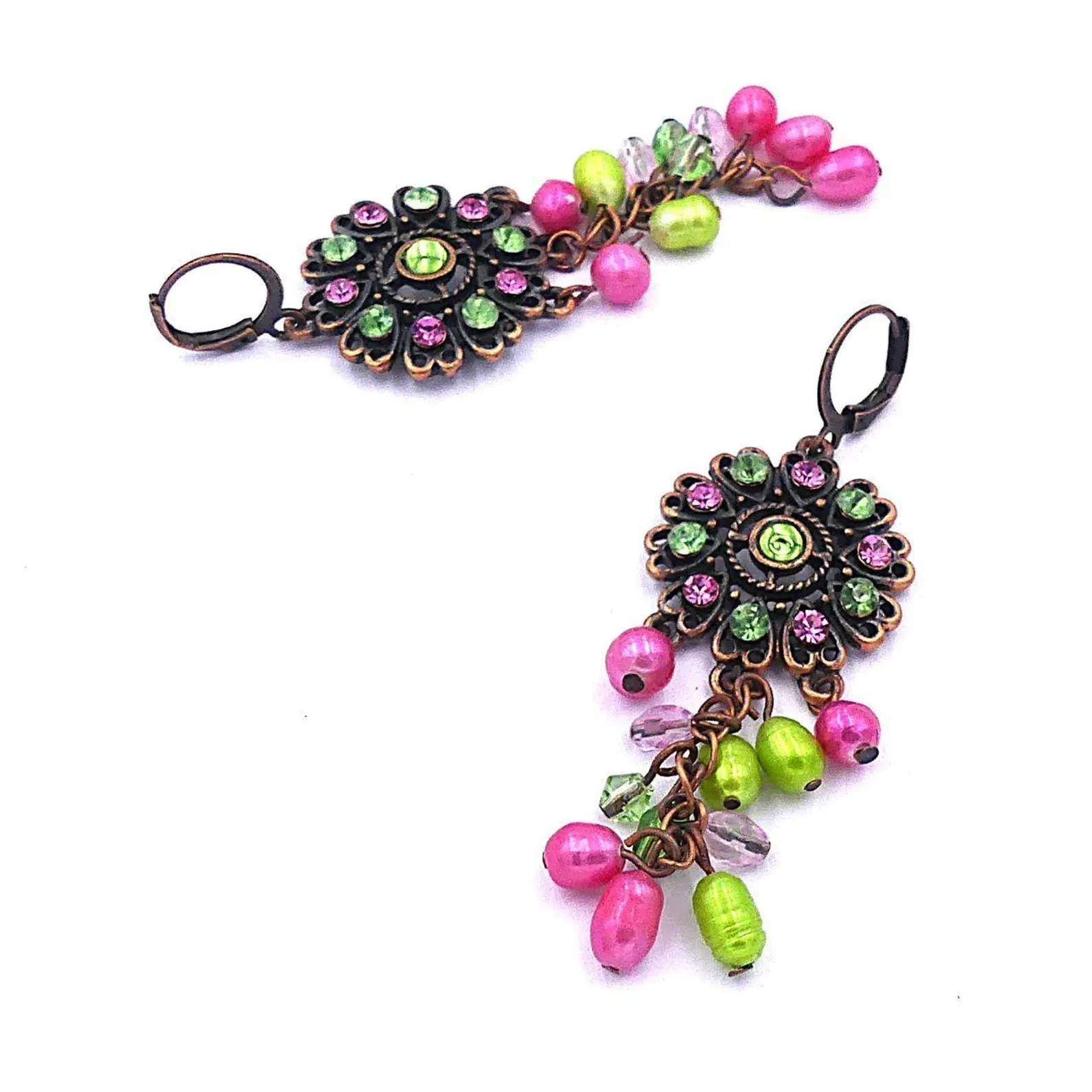 Pendientes boho chic, metal cobrizo, strass y perlas nacaradas verdes y rosas – photo 3
